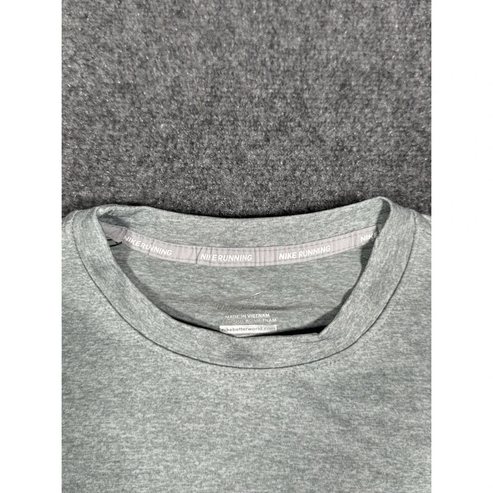 Nike Pro Training Shirt Mens Small Gray Gym Hiking Running‎ Stretch Swoosh EUC